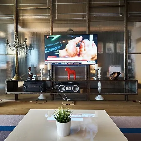 Helen Apartment *